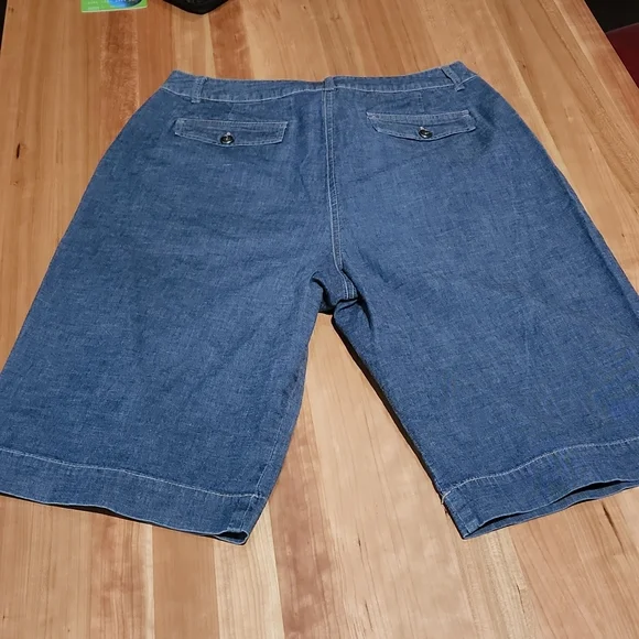 Bermuda - Picture 2 of 3